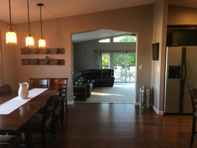 1188 W Lake Dr, Detroit Lakes, MN 56501