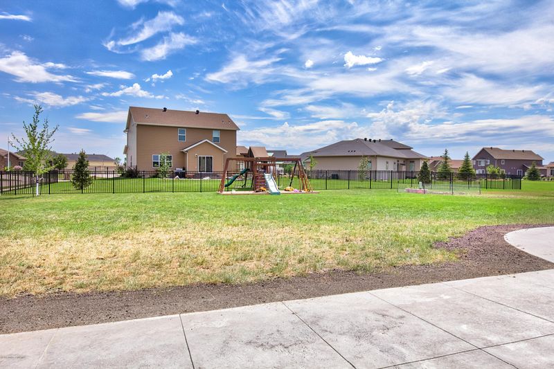 3825 22nd Ave S, Moorhead, MN 56560