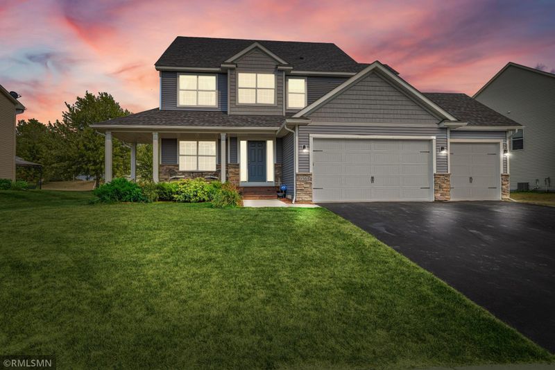 9561 Glacier Rd, Minnetrista, MN 55375