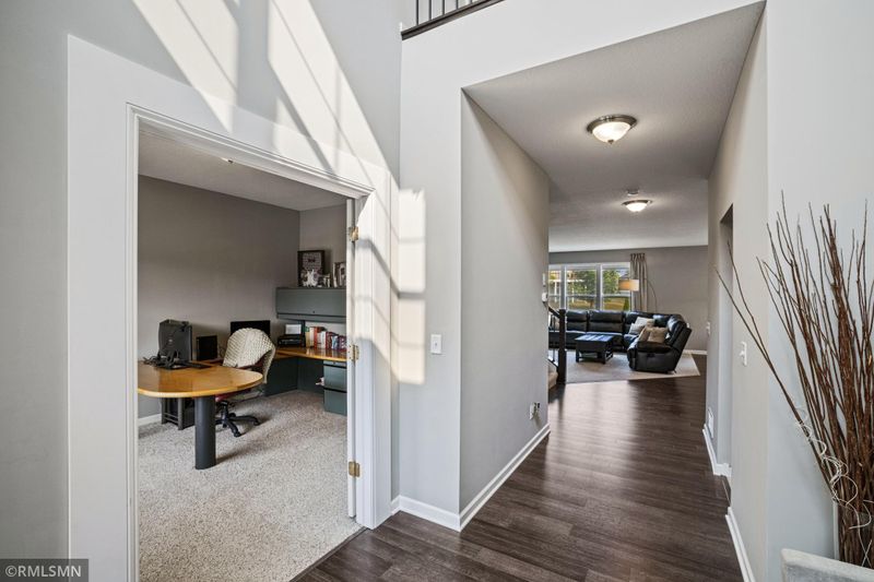 9561 Glacier Rd, Minnetrista, MN 55375