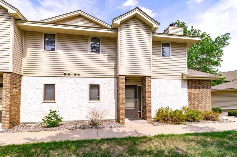 11410 Dogwood St NW #302, Coon Rapids, MN 55448