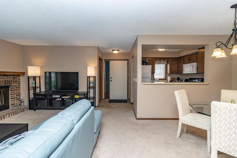11410 Dogwood St NW #302, Coon Rapids, MN 55448