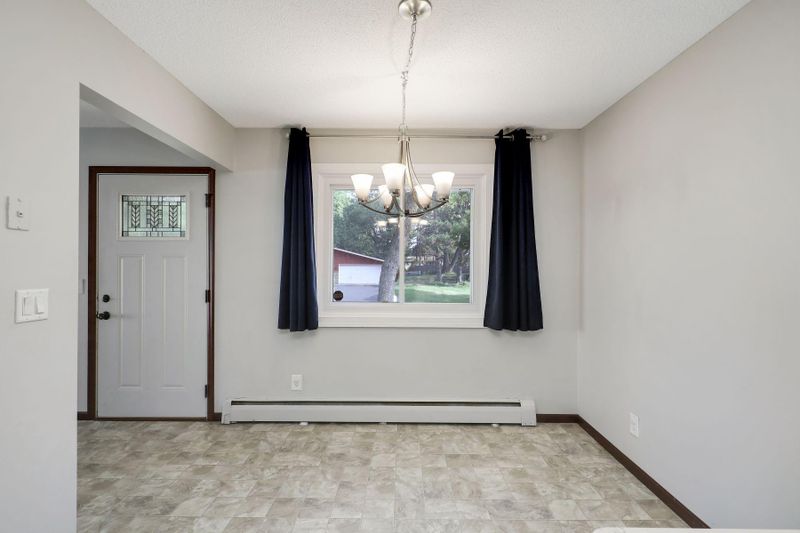 726 Hull Rd, Anoka, MN 55303