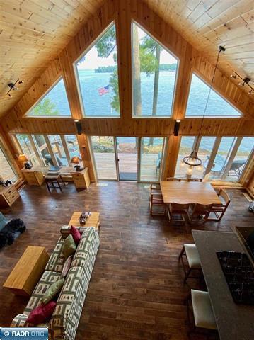 12763 State Point Rd, Kabetogama, MN 56669
