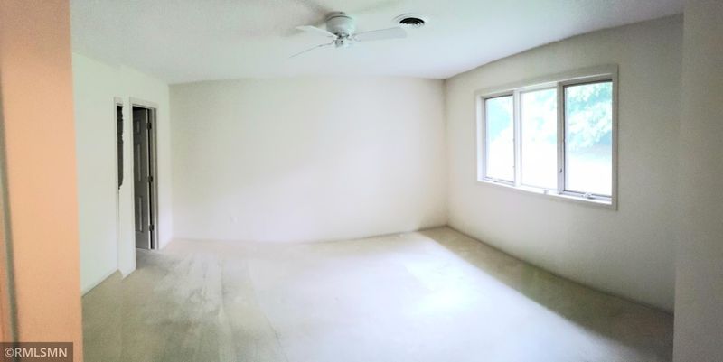 12996 Evergreen Dr, Lindstrom, MN 55045