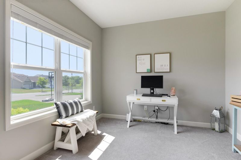 9020 Lakeside Dr, Victoria, MN 55386