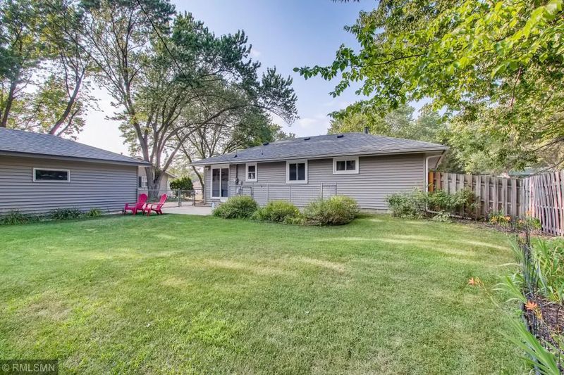 330 110th Ave NW, Coon Rapids, MN 55448