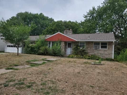 233 11th Ave N, South Saint Paul, MN 55075