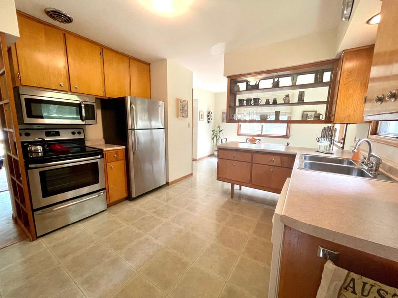 521 15th St SE, Menomonie, WI 54751