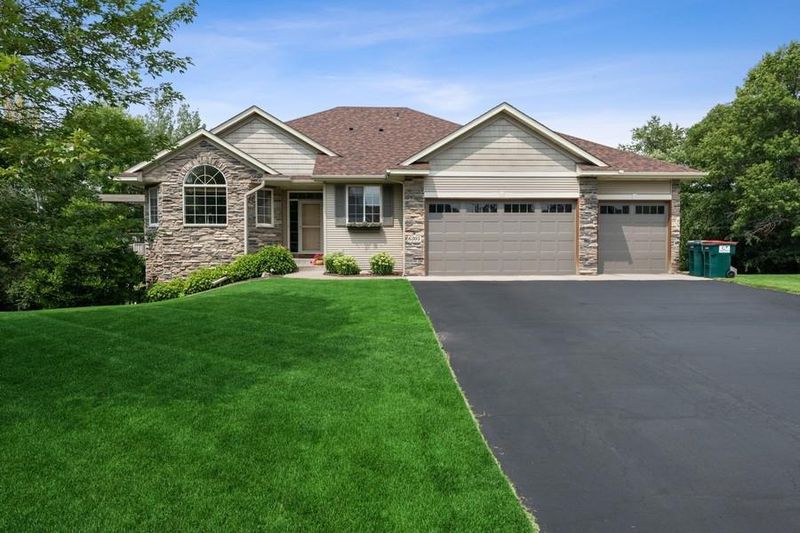 6305 85th St NE, Monticello, MN 55362