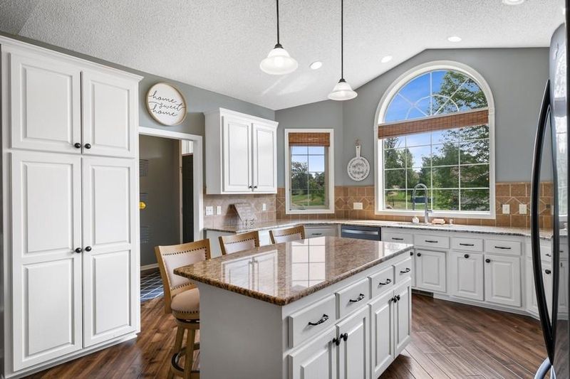 6305 85th St NE, Monticello, MN 55362
