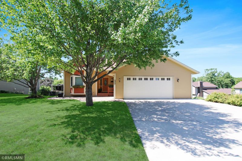 6867 Sunnyslope Dr, Maple Grove, MN 55311
