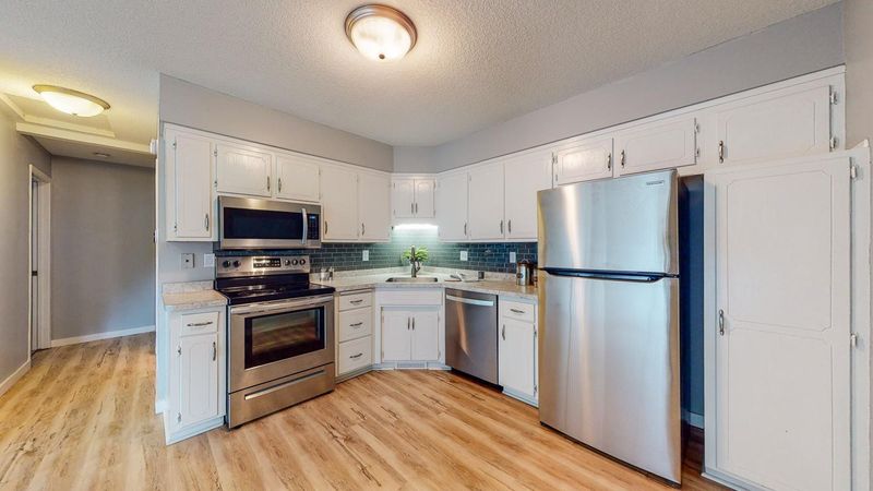 3005 25th St NW, Rochester, MN 55901