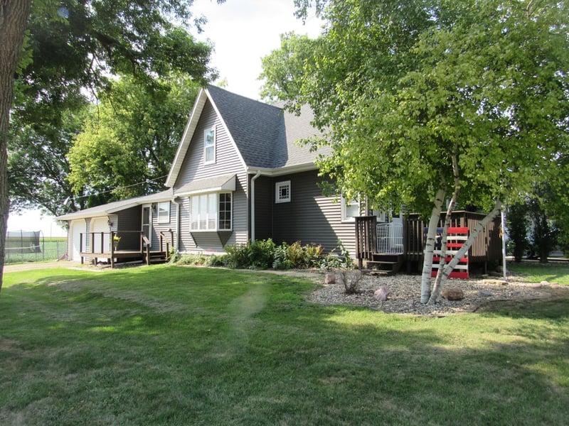 509 3rd Ave, Wilmont, MN 56185