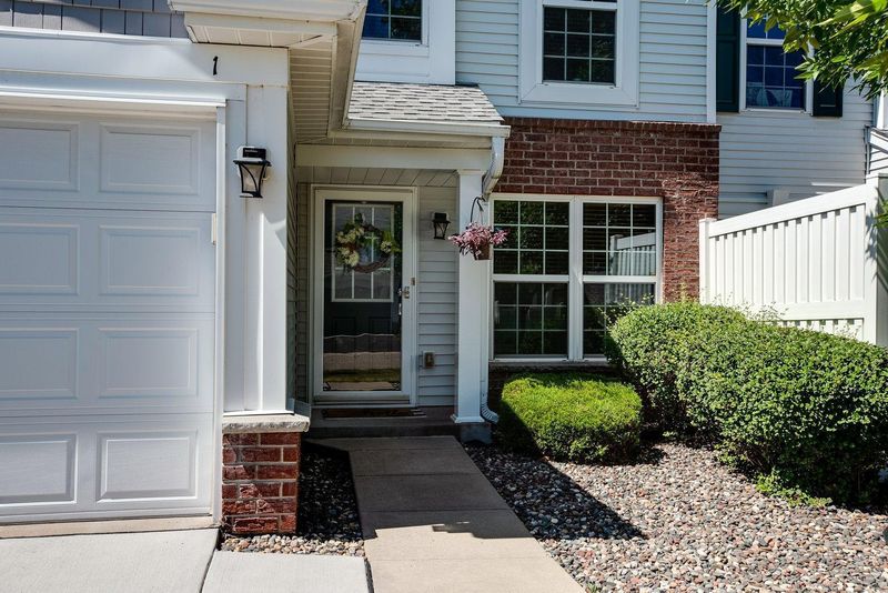 4820 149th St N #1, Hugo, MN 55038