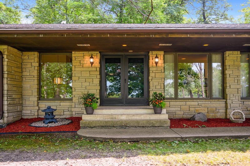 10740 100th St W, Montgomery, MN 56069