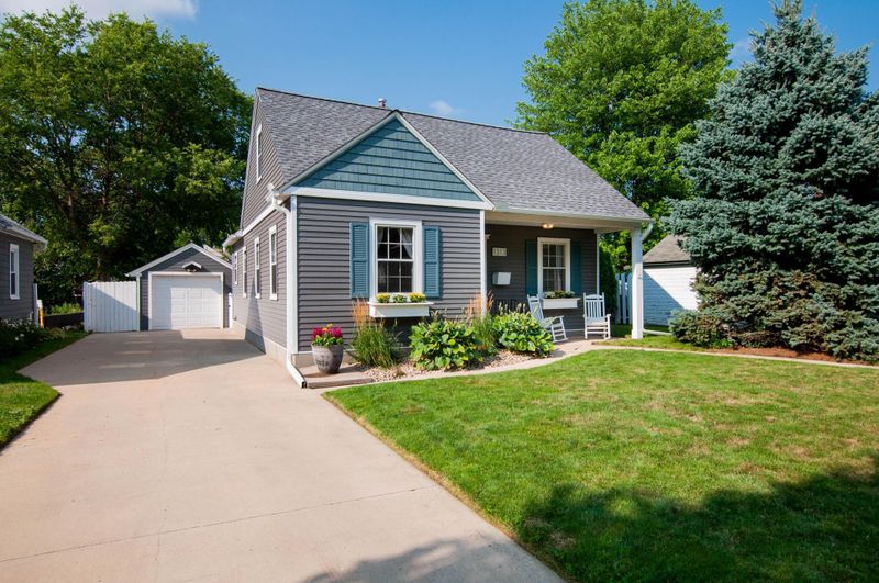 1313 1st St NW, Rochester, MN 55901