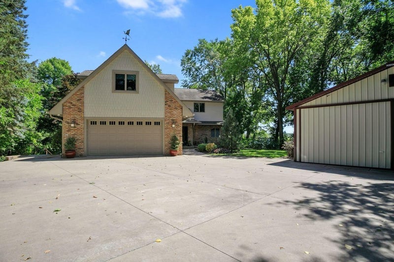 12269 Hart Ave NW, Annandale, MN 55302