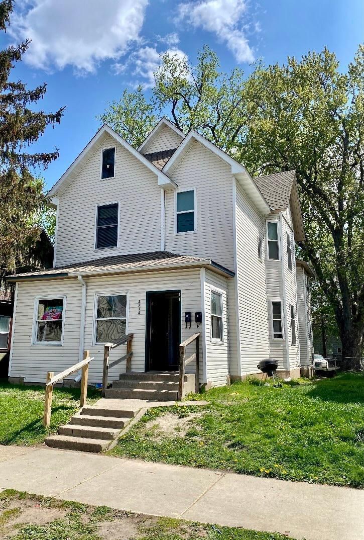2718 Girard Ave N, Minneapolis, MN 55411