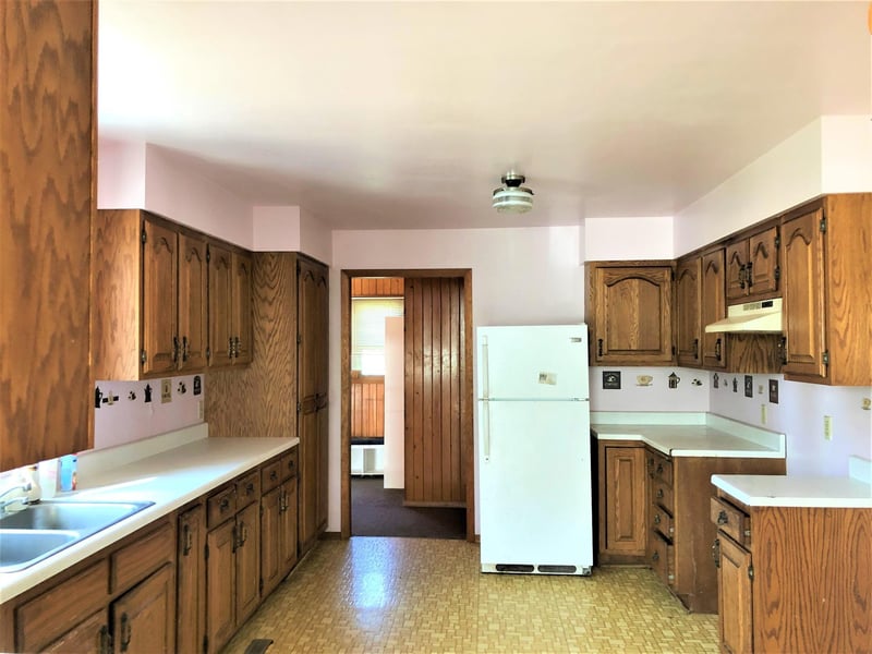 380 S 3rd Ave, Lismore, MN 56155
