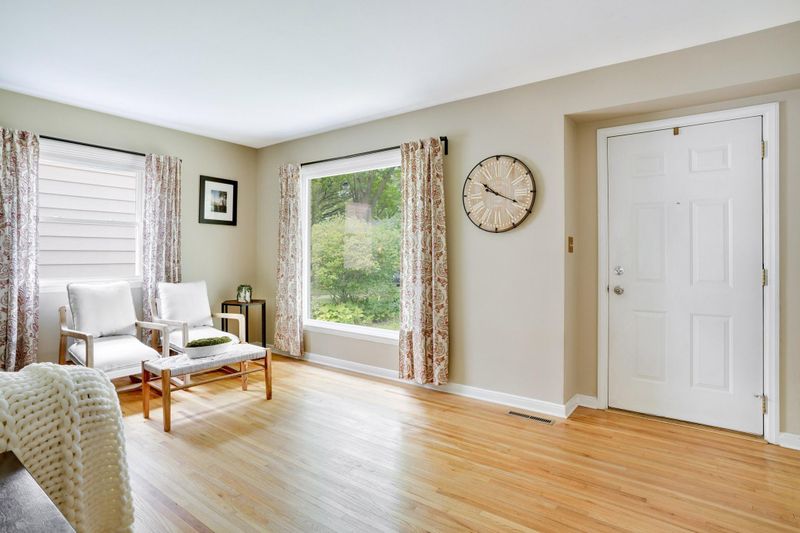 2709 Hampshire Ave S, Saint Louis Park, MN 55426