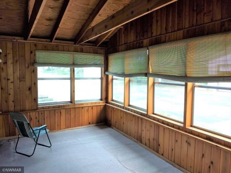 920 Wintergreen Ln NE, Bemidji, MN 56601