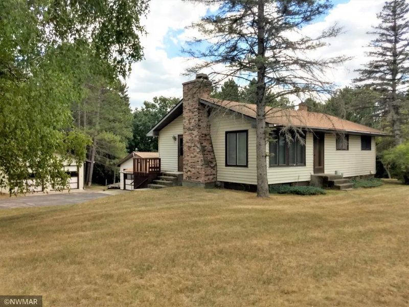 920 Wintergreen Ln NE, Bemidji, MN 56601