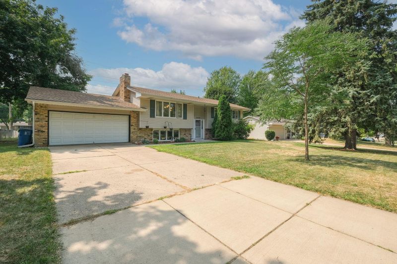 3409 Clark St, Burnsville, MN 55337