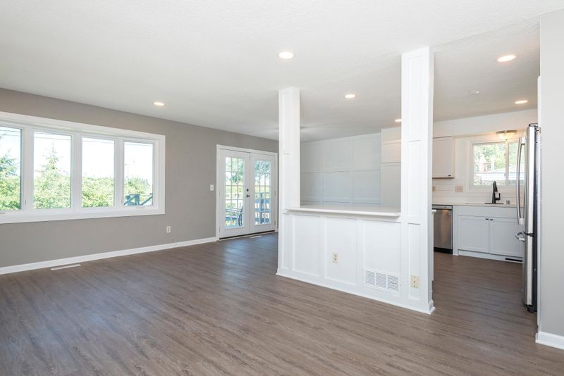 9385 Wellington Ln N, Maple Grove, MN 55369