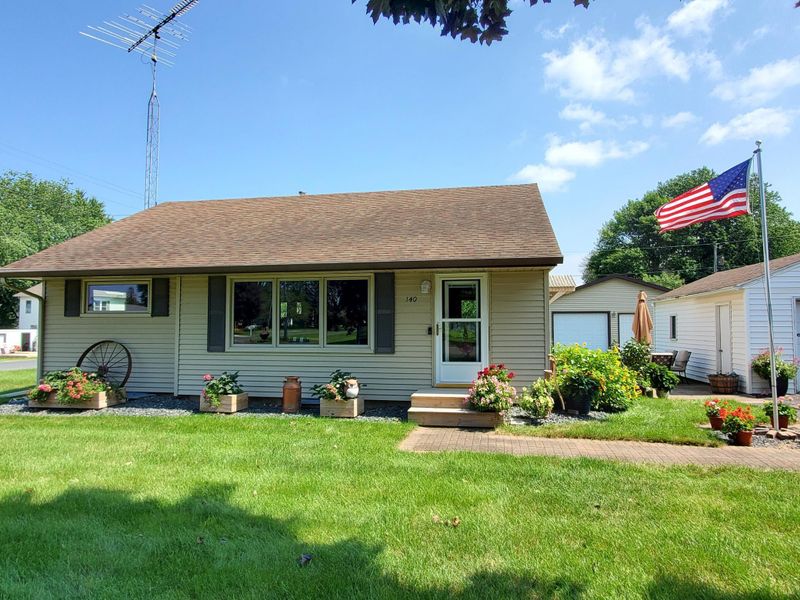 140 3rd Ave NW, Elgin, MN 55932