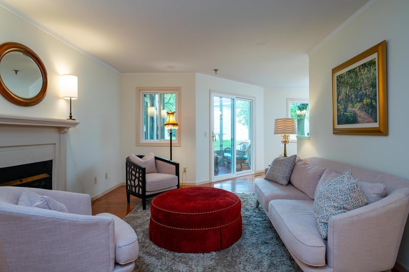 2521 Wilshire Ct, Eagan, MN 55120
