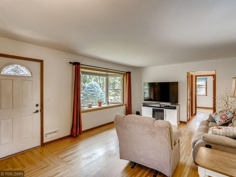 5107 66th Ave N, Brooklyn Center, MN 55429