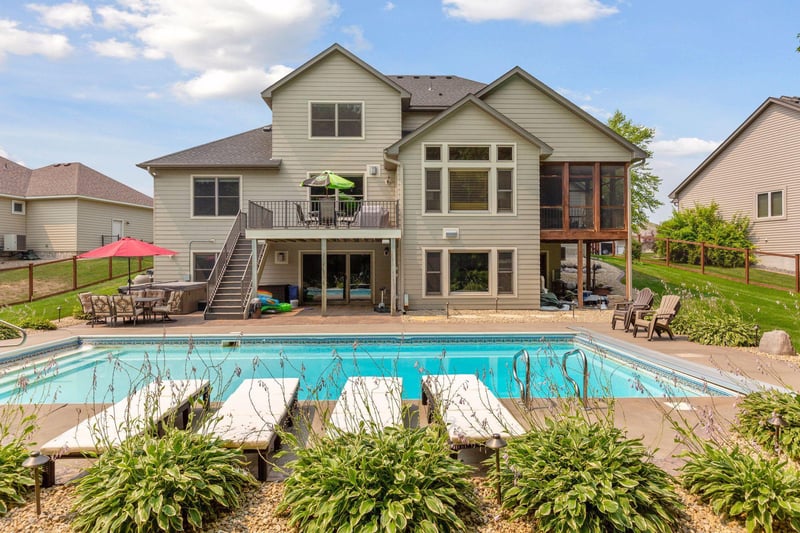 9760 Troy Ln N, Osseo, MN 55311