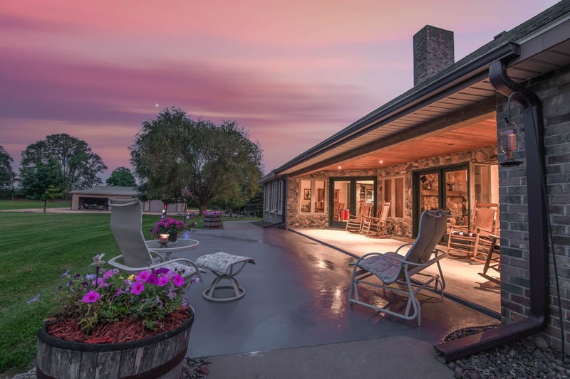 226 75th St, Clear Lake, WI 54005