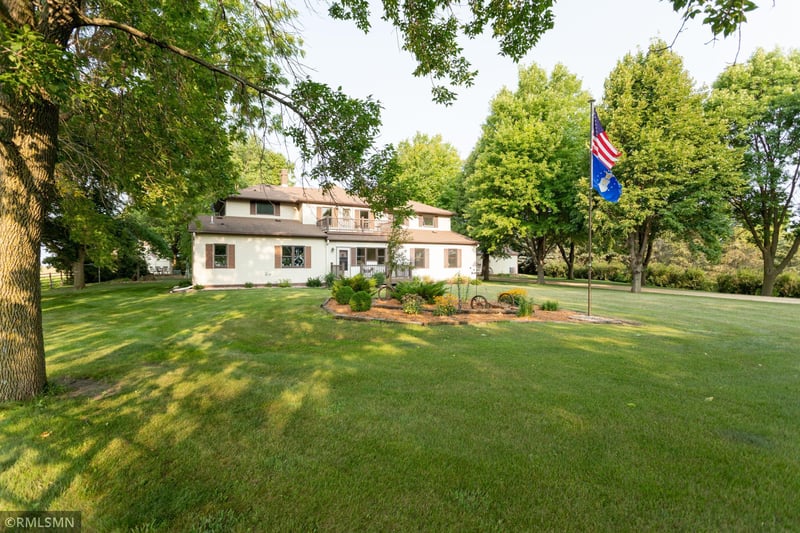36611 Fort Rd, Saint Peter, MN 56082