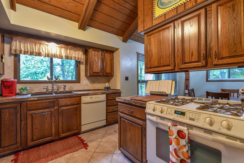 1289 Diana Dr, Lake Shore, MN 56468