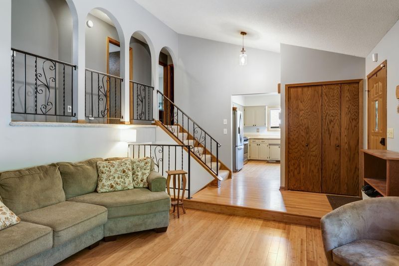 2442 Beam Ave E, North Saint Paul, MN 55109