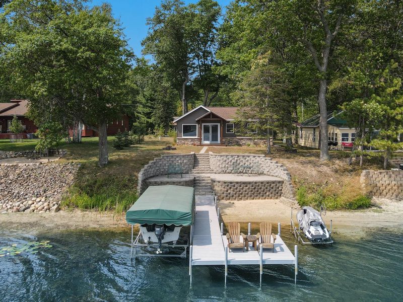 10456 Shady Ln, Brainerd, MN 56401