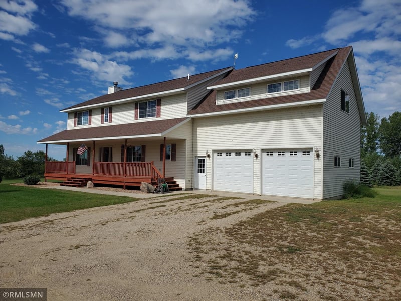 65252 295th St, Litchfield, MN 55355