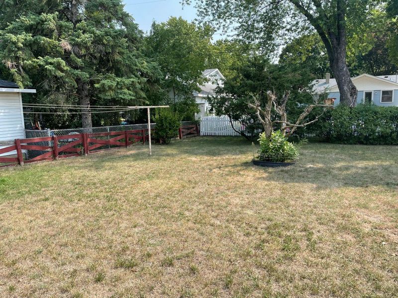 5054 Brighton Ln, Mounds View, MN 55112