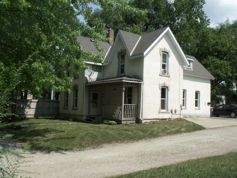 921 3rd Ave NW, Faribault, MN 55021