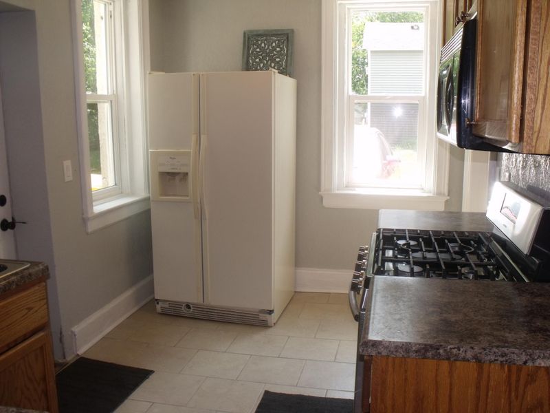 921 3rd Ave NW, Faribault, MN 55021