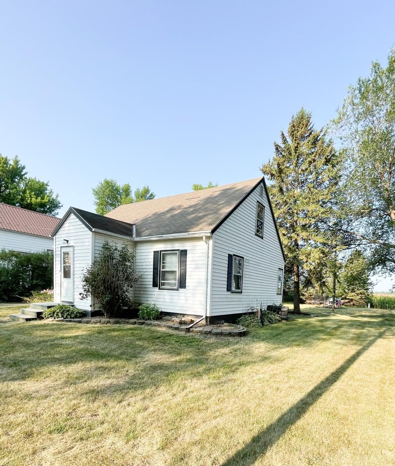 203 Okabena St, Okabena, MN 56161