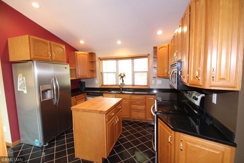 9385 Rosehaven Blvd, Little Falls, MN 56345