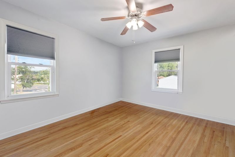 3457 Abbott Ave N, Robbinsdale, MN 55422