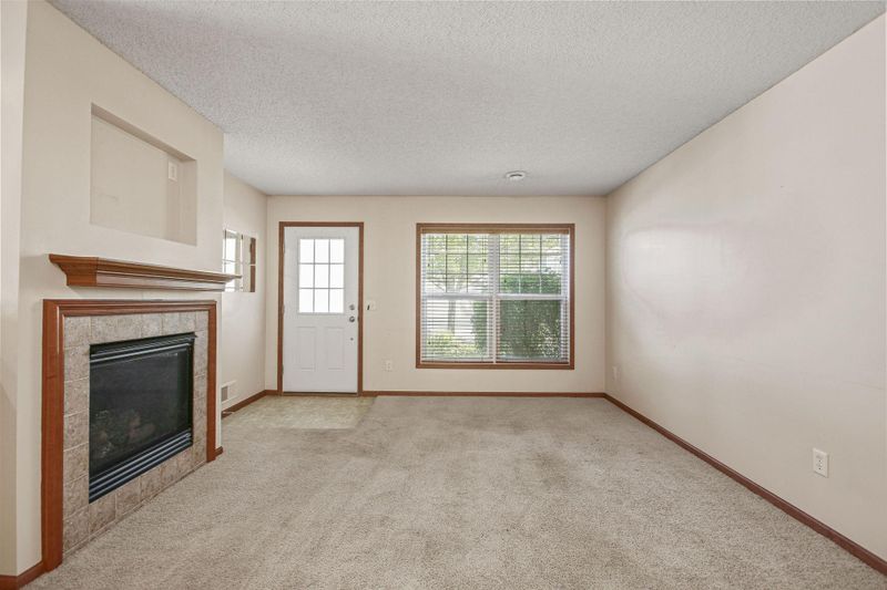 4830 149th St N #5, Hugo, MN 55038
