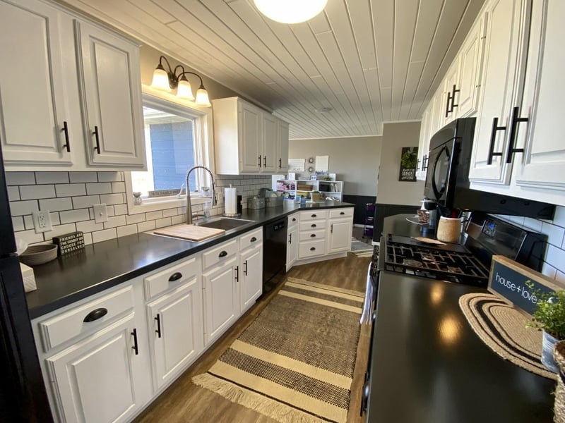 18 Jayvee Ln, Garvin, MN 56132