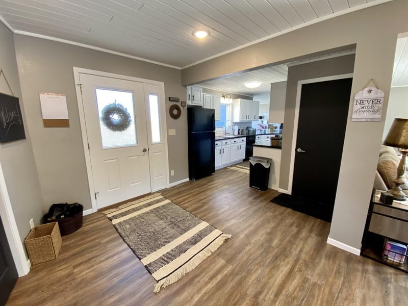 18 Jayvee Ln, Garvin, MN 56132