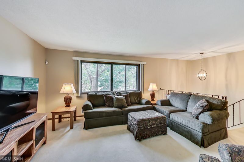 9497 Juneau Ln N, Maple Grove, MN 55369