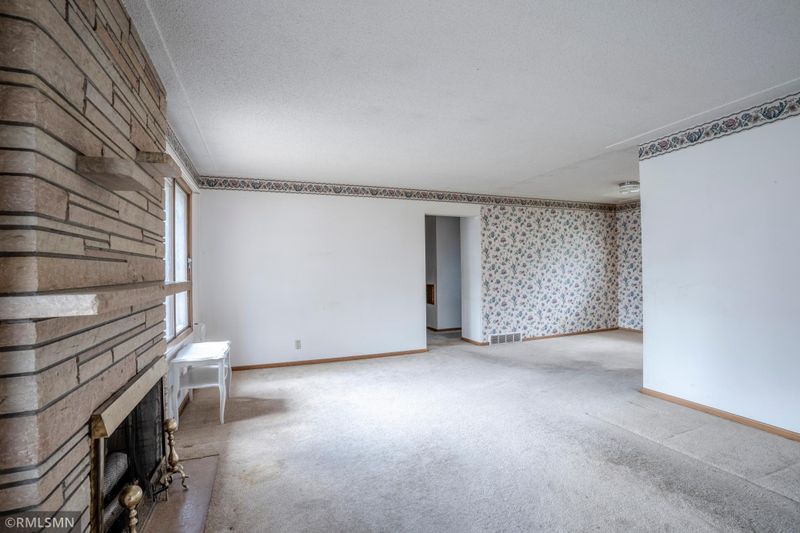 3200 66th Ave N, Brooklyn Center, MN 55429